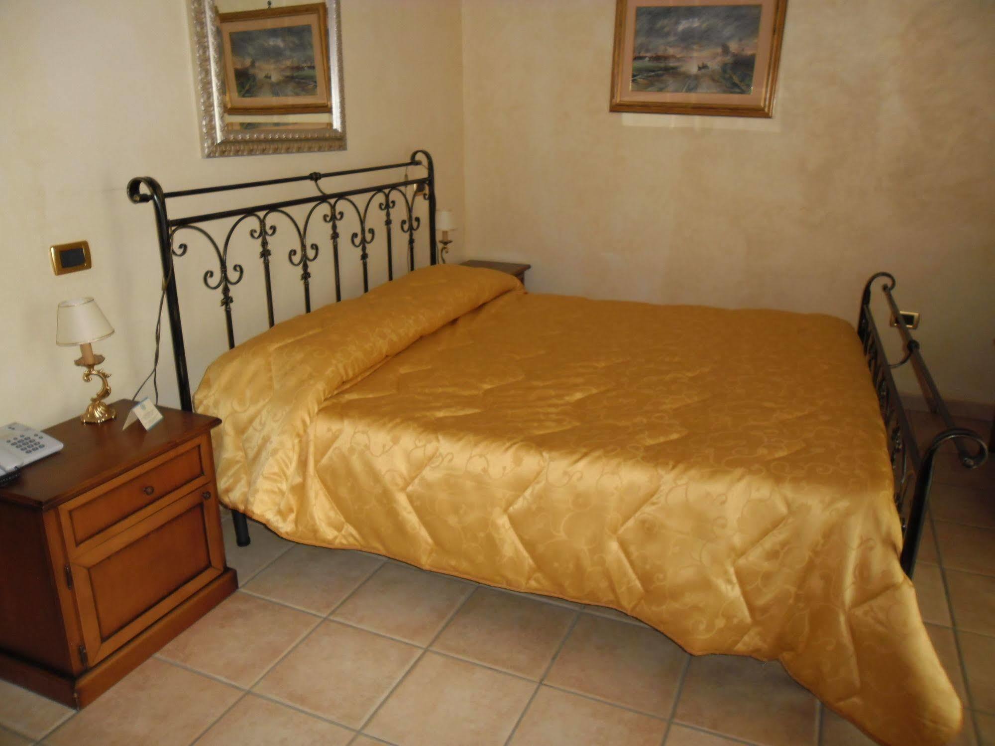 Hotel Villa Torre Antica Atena Lucana Eksteriør billede